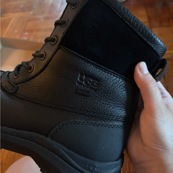 UGG Black Adirondack III Hiker Boots - Picture 3 of 4